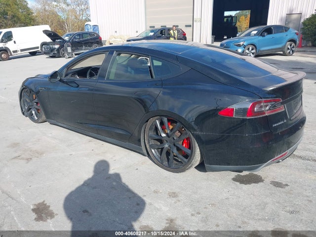 2013 TESLA MODEL S 5YJSA1DP8DFP17093 Photo 2
