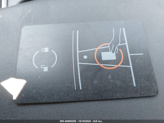 2022 TESLA MODEL 3 5YJ3E1EB0NF338344 Photo 10