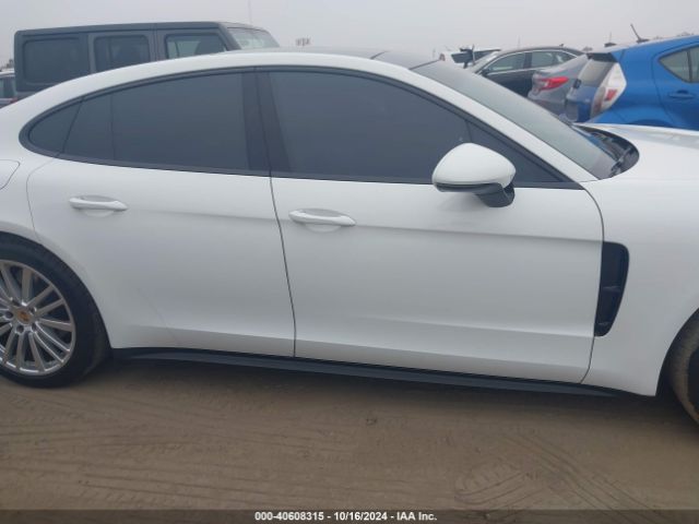 WP0AA2A72JL105065 Porsche PANAMERA 4