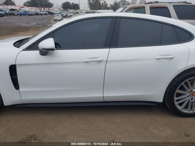 WP0AA2A72JL105065 Porsche PANAMERA 4