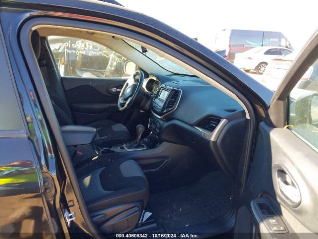 1C4PJMAB0GW220894 Jeep Cherokee Sport