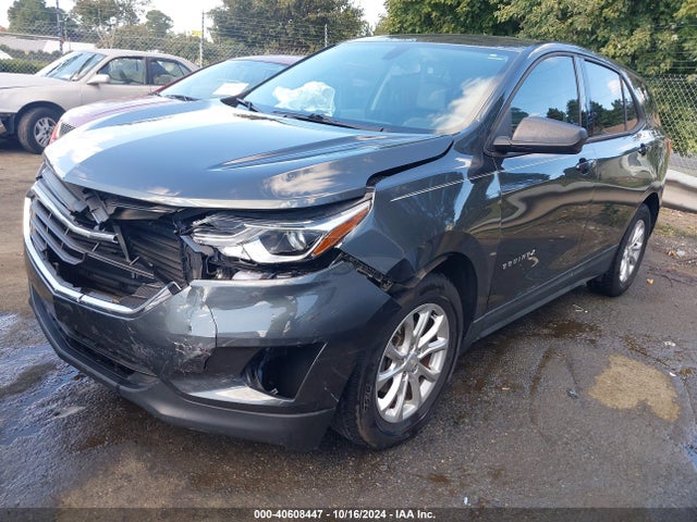 Chevrolet EQUINOX LS 2018 2GNAXHEV4J6133203 Image 2