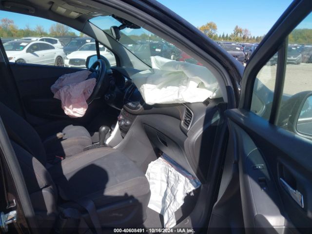 KL7CJKSB8LB061123 Chevrolet Trax Fwd Ls