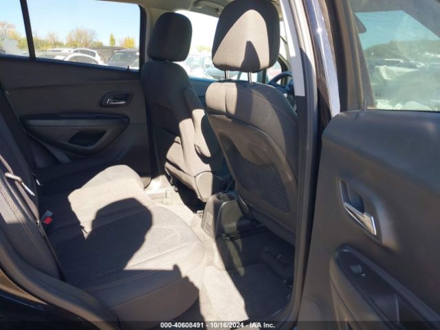 KL7CJKSB8LB061123 Chevrolet Trax Fwd Ls