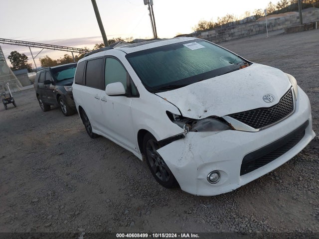 Toyota SIENNA SE 2016 5TDXK3DC6GS718898 Image 1