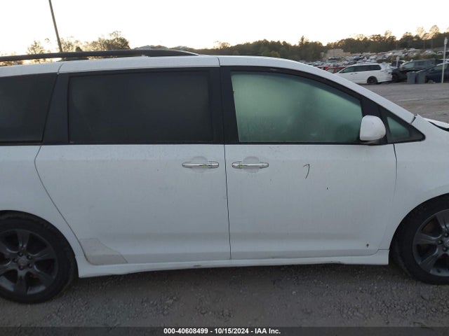Toyota SIENNA SE 2016 5TDXK3DC6GS718898 Image 13