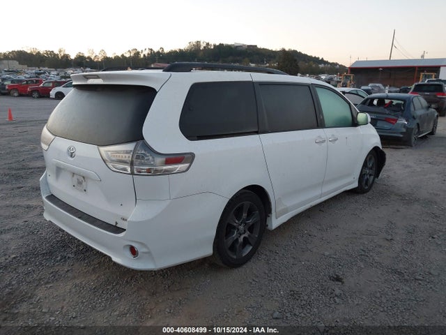 5TDXK3DC6GS718898 Toyota SIENNA SE