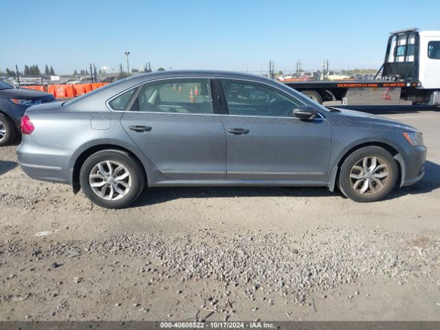 1VWAT7A35HC011841 Volkswagen Passat 1.8t S