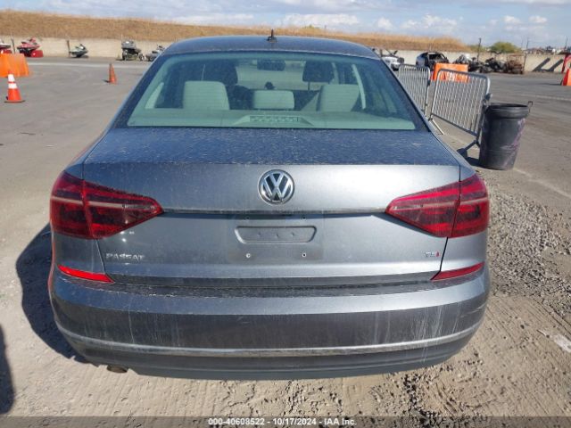 1VWAT7A35HC011841 Volkswagen Passat 1.8t S