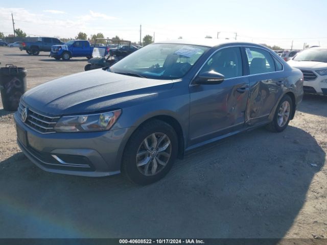 1VWAT7A35HC011841 Volkswagen Passat 1.8t S