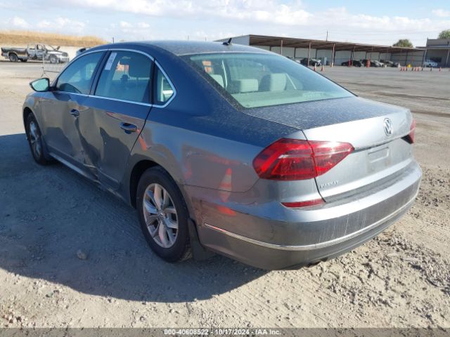 1VWAT7A35HC011841 Volkswagen Passat 1.8t S