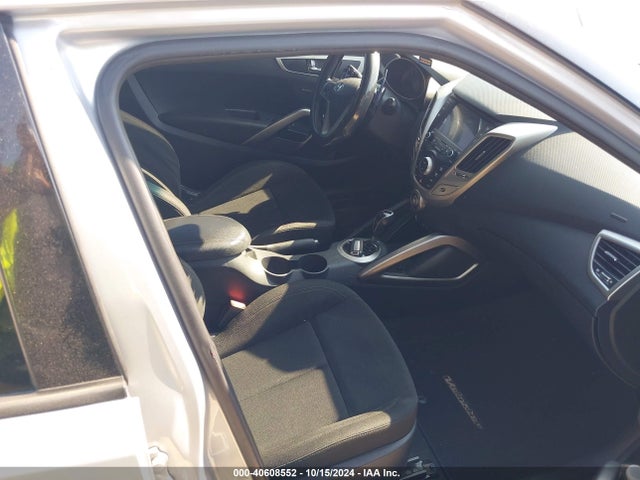 Hyundai Veloster Value Edition 2017 KMHTC6AD1HU318895 Image 5