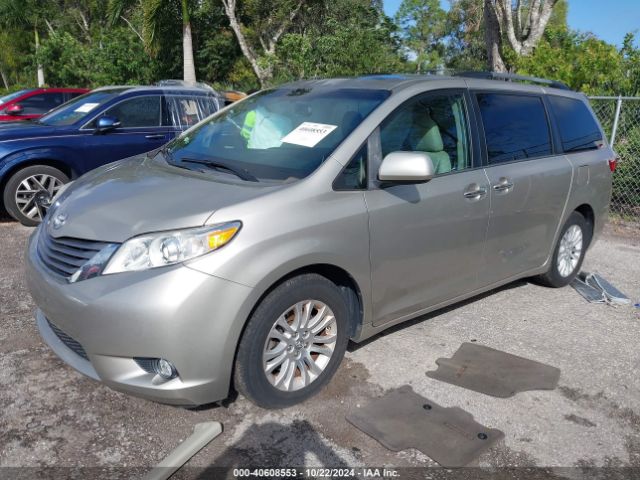 5TDYZ3DC4HS832531 Toyota Sienna Xle 8 Passenger