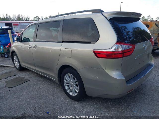 5TDYZ3DC4HS832531 Toyota Sienna Xle 8 Passenger