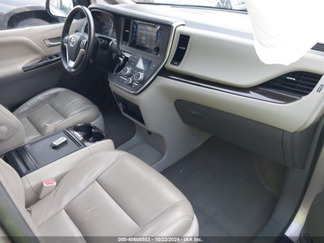5TDYZ3DC4HS832531 Toyota Sienna Xle 8 Passenger