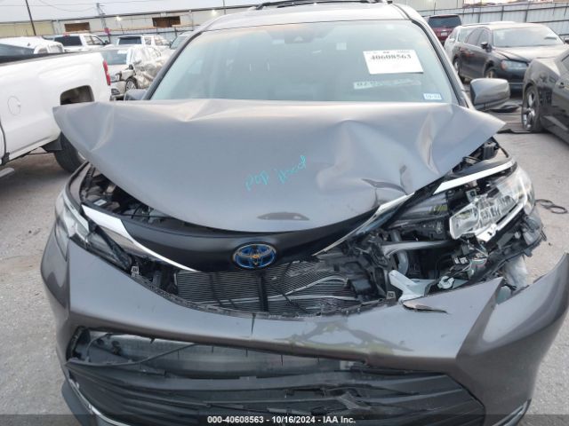 5TDYRKEC3NS132665 Toyota SIENNA XLE