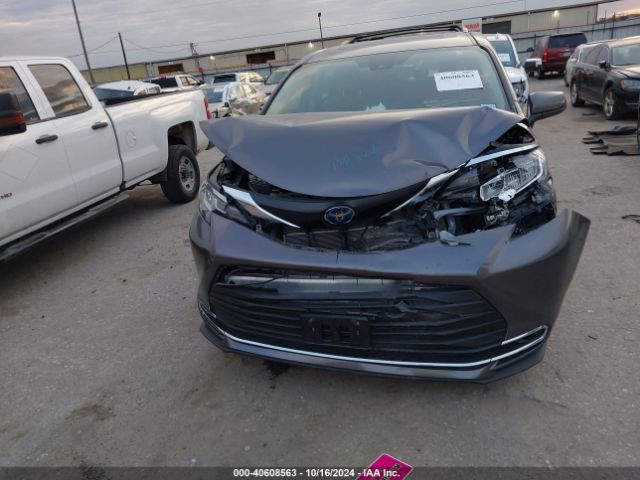 5TDYRKEC3NS132665 Toyota SIENNA XLE