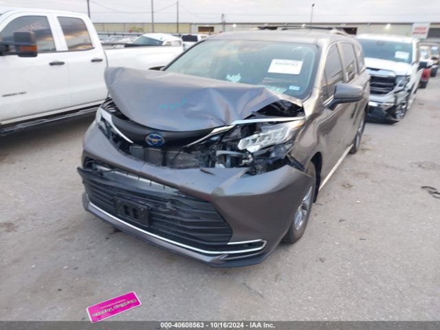 5TDYRKEC3NS132665 Toyota SIENNA XLE