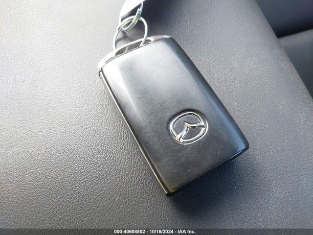 Mazda MAZDA3 2019 JM1BPAJM5K1117727 Image 11