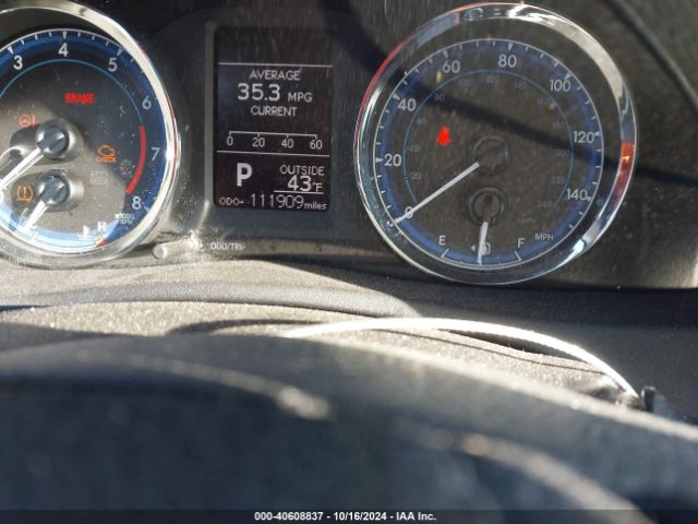 2T1BURHE8JC059869 Toyota COROLLA LE