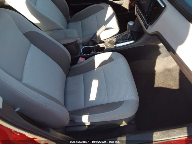 2T1BURHE8JC059869 Toyota COROLLA LE