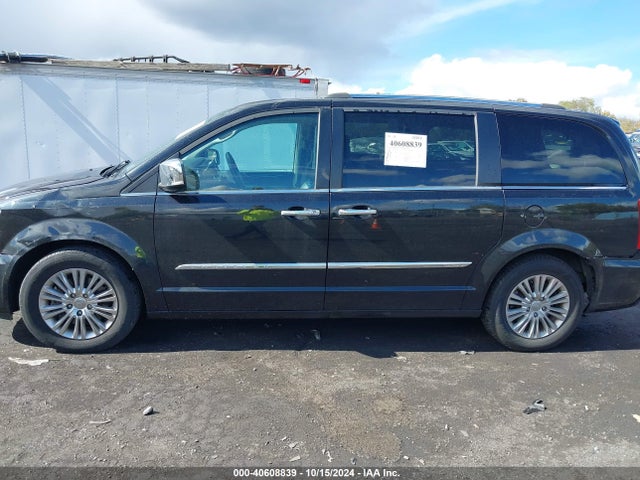 2C4RC1JG0GR134149 Chrysler Town & Country Limited