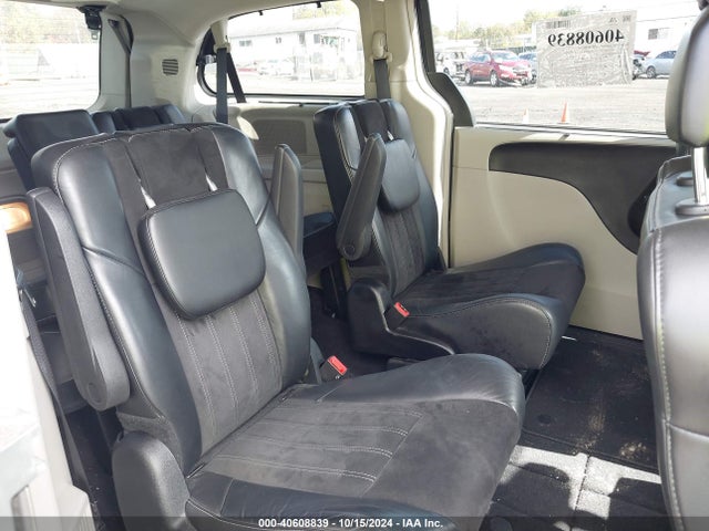 2C4RC1JG0GR134149 Chrysler Town & Country Limited