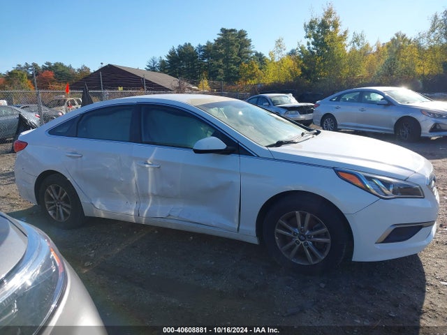 Hyundai SONATA SE 2016 5NPE24AF4GH287513 Image 13