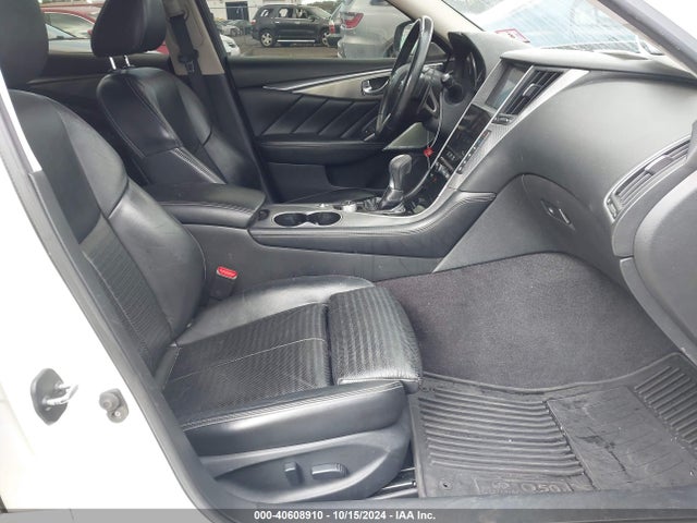 JN1EV7AR1HM836985 Infiniti Q50 3.0t Sport