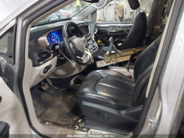 2C4RC1DG4LR157021 Chrysler Voyager Lxi
