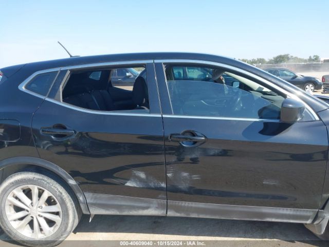 JN1BJ1CP9JW194520 Nissan Rogue Sport S