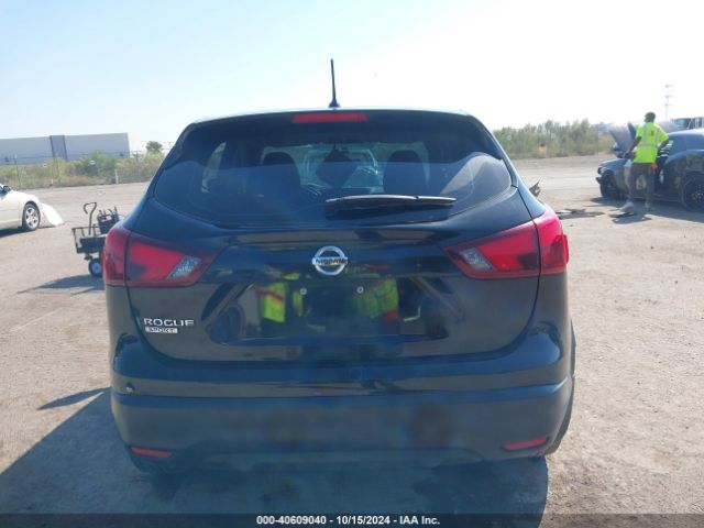 JN1BJ1CP9JW194520 Nissan Rogue Sport S