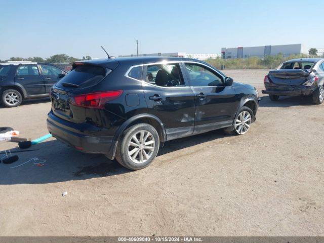 JN1BJ1CP9JW194520 Nissan Rogue Sport S