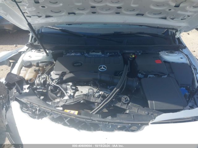 WDD3G4EB2KW029449 Mercedes-Benz A 220