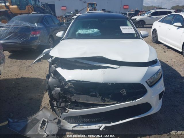 WDD3G4EB2KW029449 Mercedes-Benz A 220