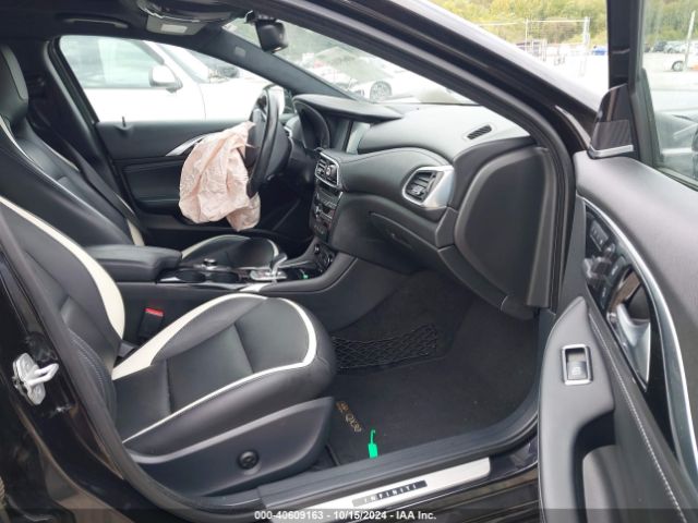 SJKCH5CP5JA055113 Infiniti Qx30 Sport