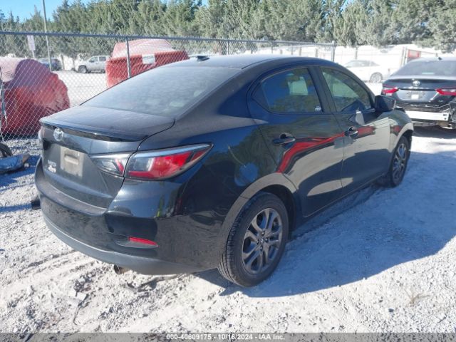 3MYDLBYV3KY500300 Toyota YARIS LE