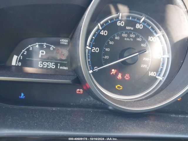 3MYDLBYV3KY500300 Toyota YARIS LE