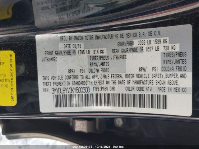 3MYDLBYV3KY500300 Toyota YARIS LE