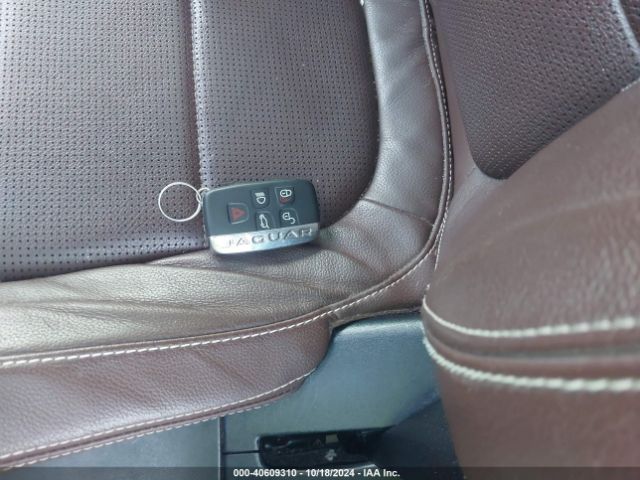 2017 JAGUAR F-PACE SADCM2BV4HA881057 Photo 10