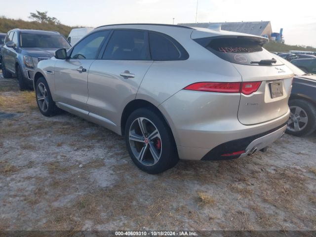 2017 JAGUAR F-PACE SADCM2BV4HA881057 Photo 2