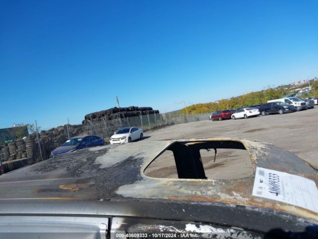 1GTU9FEL9LZ135961 GMC Sierra 1500 4wd  Short Box Denali