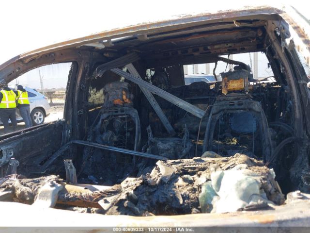 1GTU9FEL9LZ135961 GMC Sierra 1500 4wd  Short Box Denali