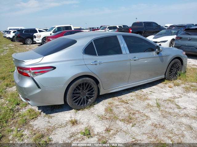 4T1B11HK8JU155953 Toyota CAMRY SE