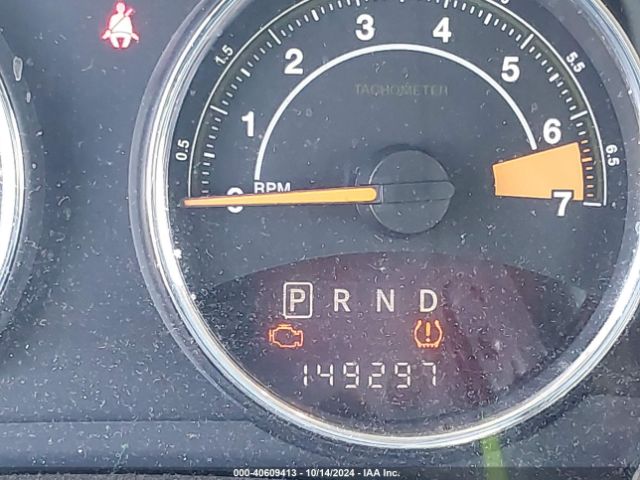 1C4NJCEB8ED690868 Jeep Compass Latitude