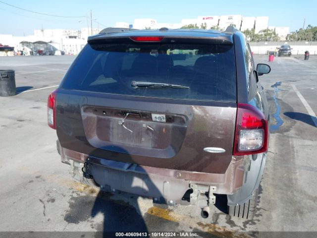 1C4NJCEB8ED690868 Jeep Compass Latitude