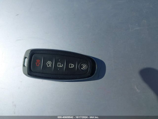 2LMDJ8JK1EBL18759 Lincoln MKX