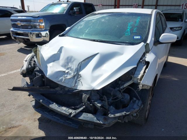 KMHD35LH3GU315865 Hyundai ELANTRA GT