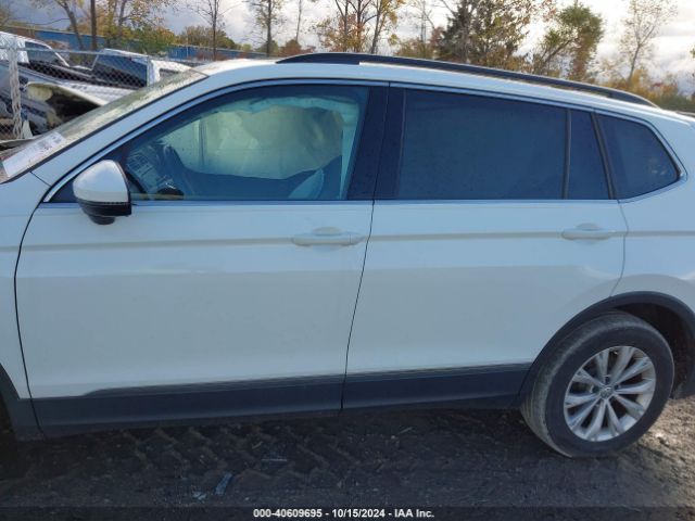 3VV3B7AX8JM047076 Volkswagen Tiguan 2.0t Se/2.0t Sel