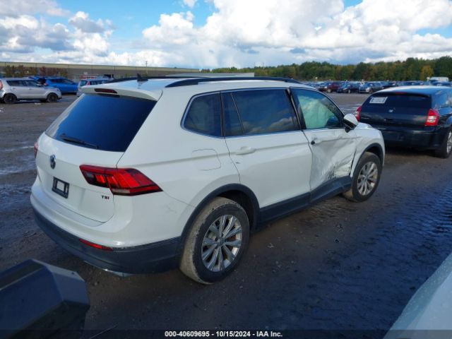 3VV3B7AX8JM047076 Volkswagen Tiguan 2.0t Se/2.0t Sel